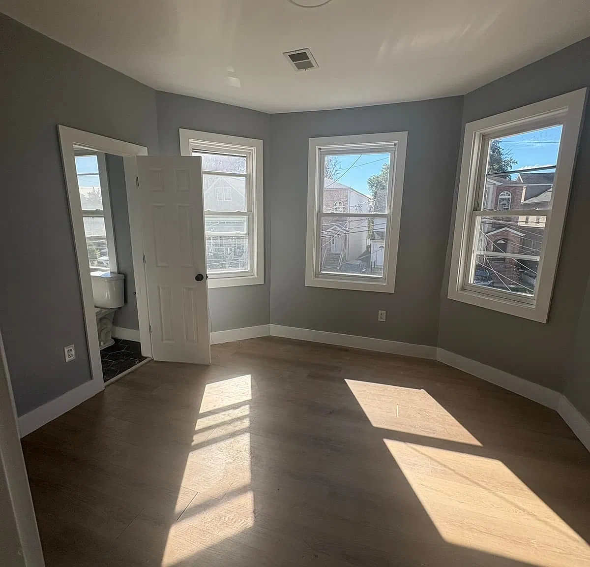 3 bed, $2,250 — Photo 4