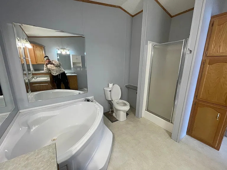 60 2nd St SW #16 — Photo 9