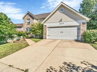 2539 Hickory Manor Dr, Ballwin, MO 63011