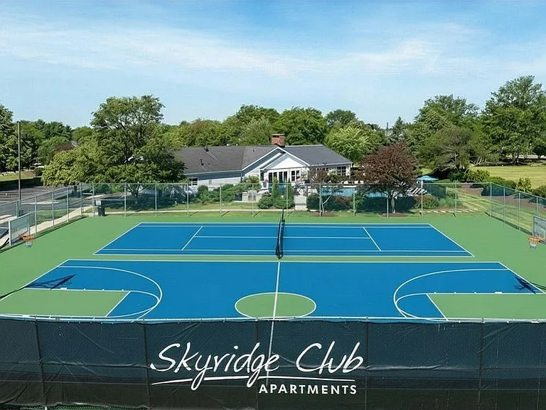 Skyridge Club Apartments — Photo 16