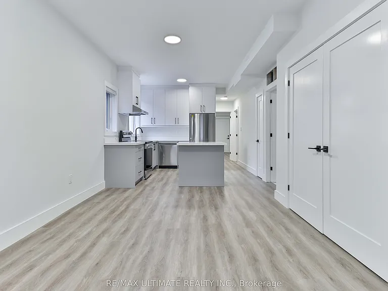 6 Chudleigh Rd #MAIN FLOOR — Photo 3