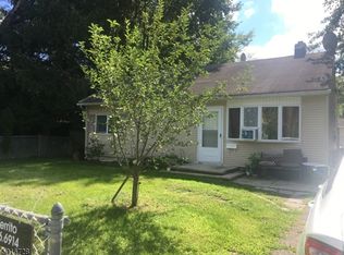 122 Dawes Hwy, Pompton Lakes, NJ 07442