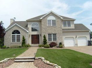 745 Mehar Ct, Toms River, NJ 08753