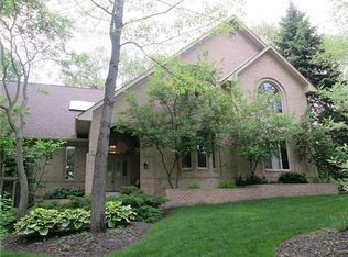 4862 Forest Hill Dr, Toledo, OH 43623