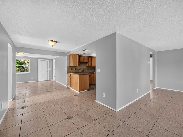 327 Cowry Rd — Photo 5