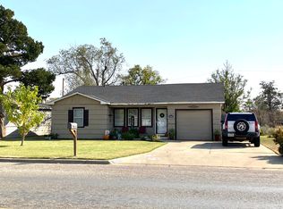 2503 W 11th St, Plainview, TX 79072