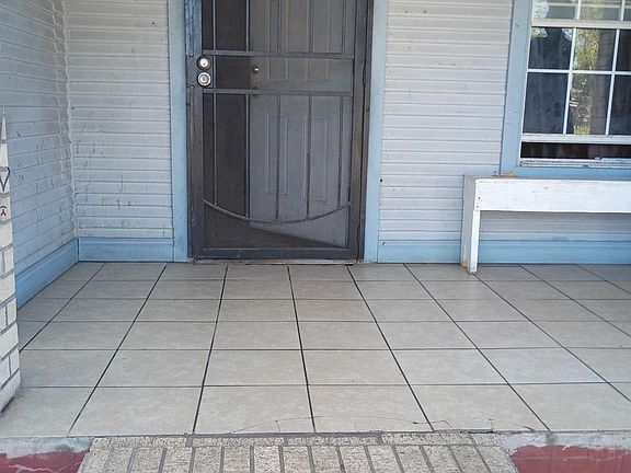 3rd image of 3922 Jefferson St