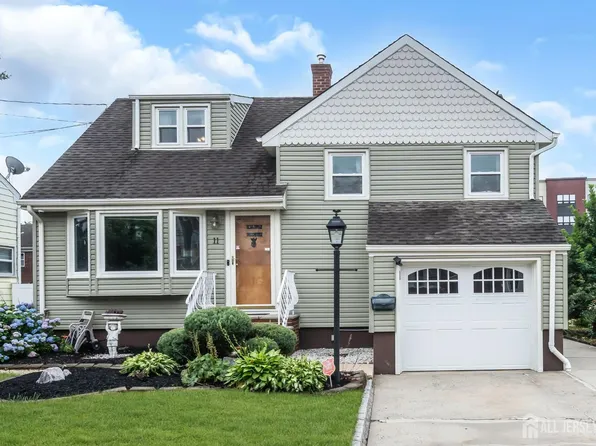 11 E Grove Ave, Woodbridge, NJ 07095