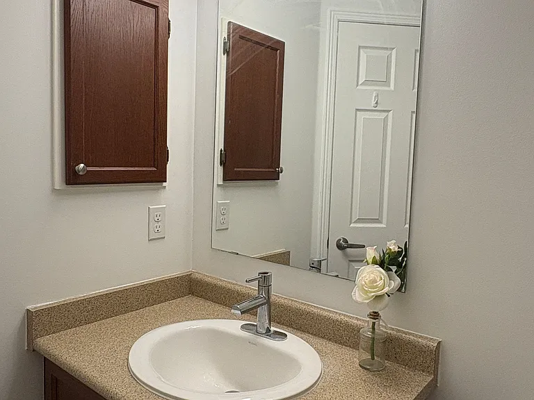 55 Regina Blvd — Photo 9