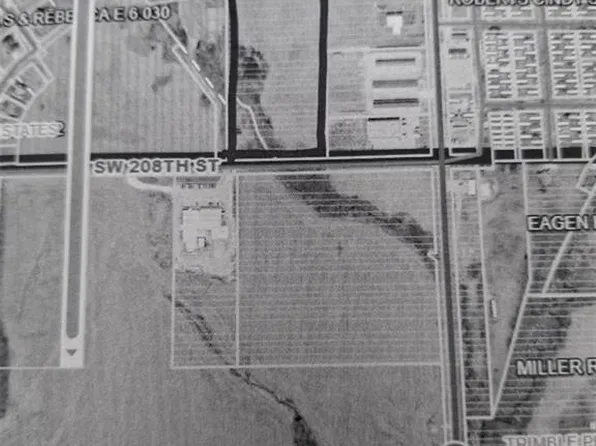 SW 208th St, Trimble, MO 64492