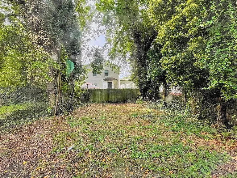 1411 Highland Ave — Photo 14