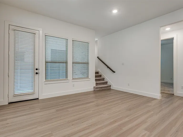 5411 Grand Ave — Photo 11