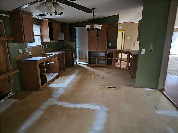 4th image of 19000 SE 140th St