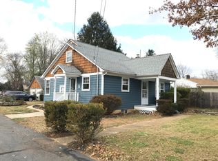 25 Heyers Mill Rd, Colts Neck, NJ 07722