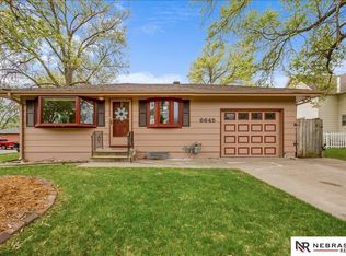 6645 Leighton Ave, Lincoln, NE 68507