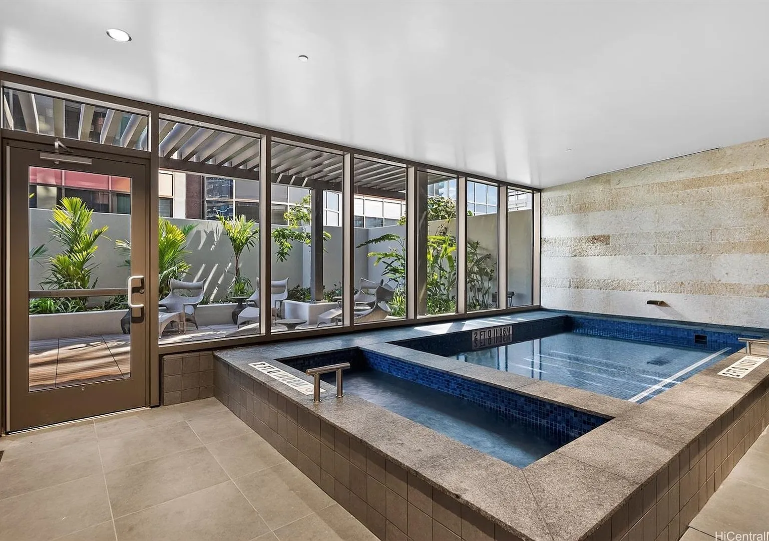 1 Bedroom At Sky Ala Moana! — Photo 3