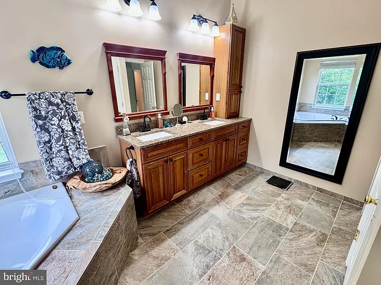 29 Webb Ct — Photo 22