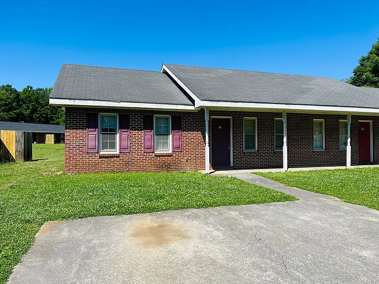 10 Fredda Lane — Photo 1