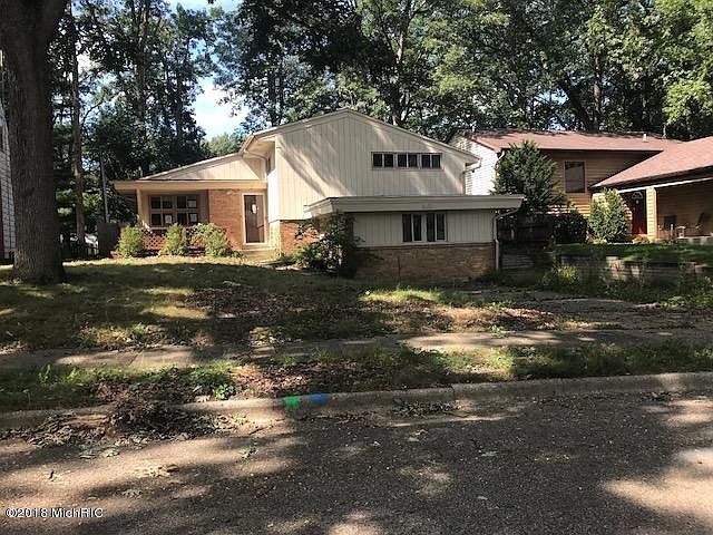 1st image of 1327 Rosewood Ave SE