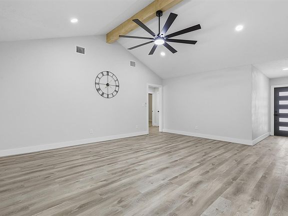 4th image of 2506 Elm Hollow St