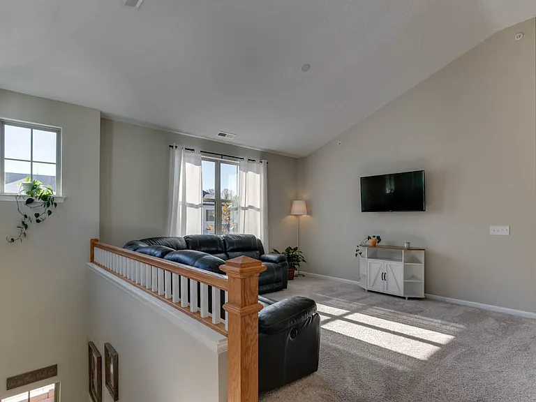 1104 Union Pacific Way — Photo 10