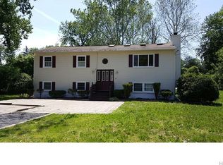 5 Hill Run Rd, Newburgh, NY 12550