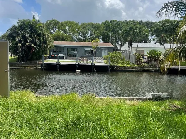 2638 Thomas Street, Hollywood, FL 33020