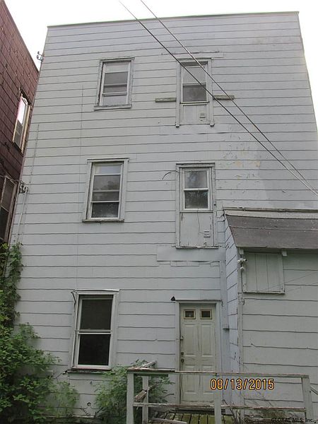 4th image of 290-291 SARATOGA Street