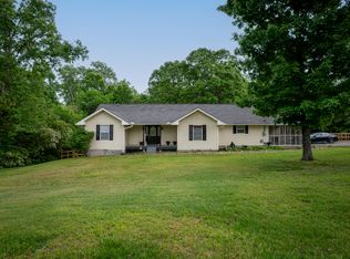 580 Wells Rd, Trenton, GA 30752