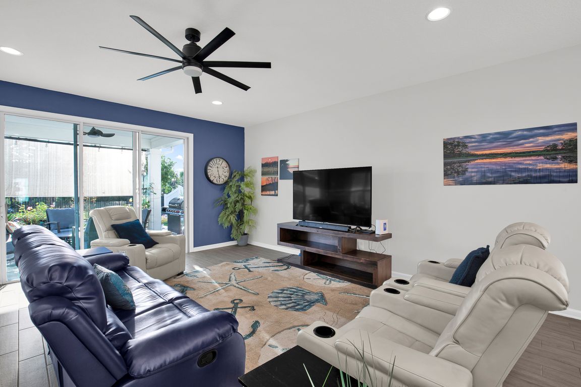 next background image