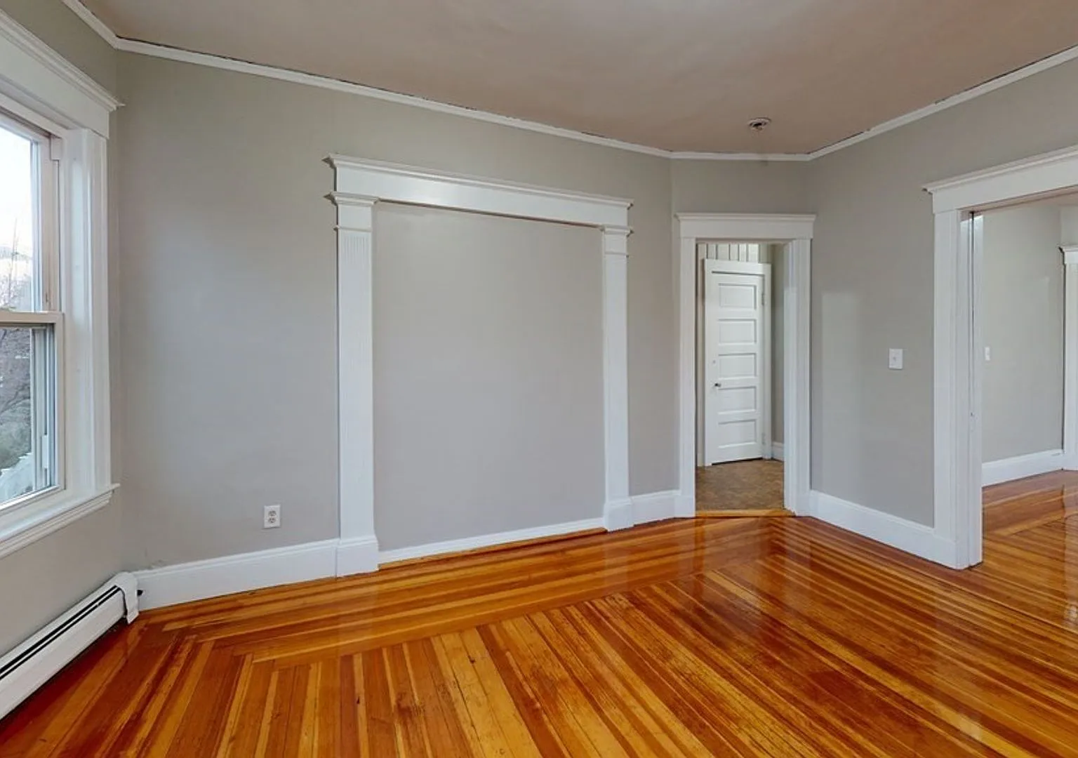 Gorgeous Newton Townhouse Available 9/1/26 — Photo 2