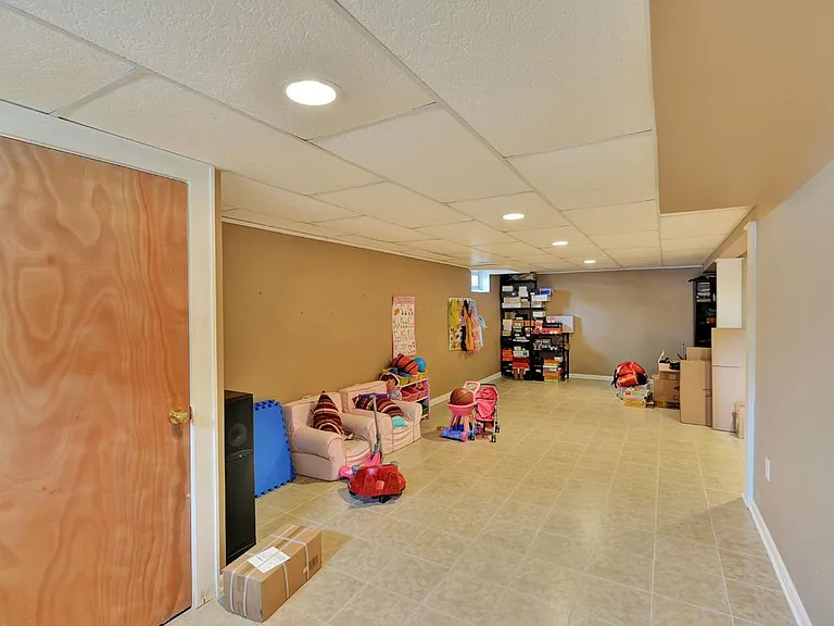 20 Pershing Pl — Photo 14