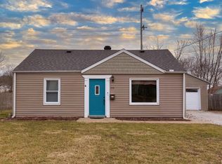 512 W Sunset Dr, Eureka, IL