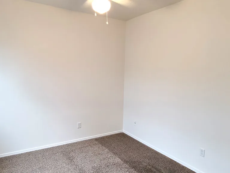 60 W Brittany Ln — Photo 26