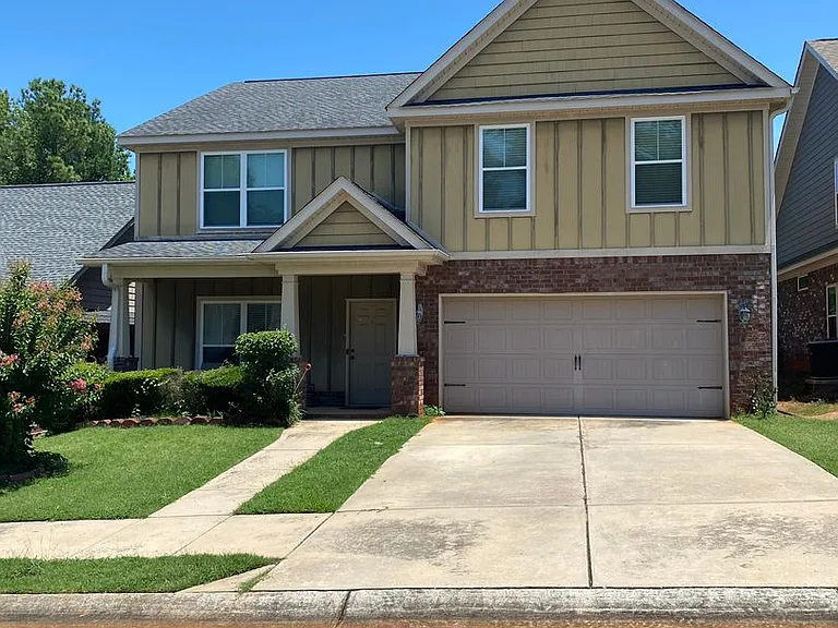 1023 Barrett Dr — Photo 1