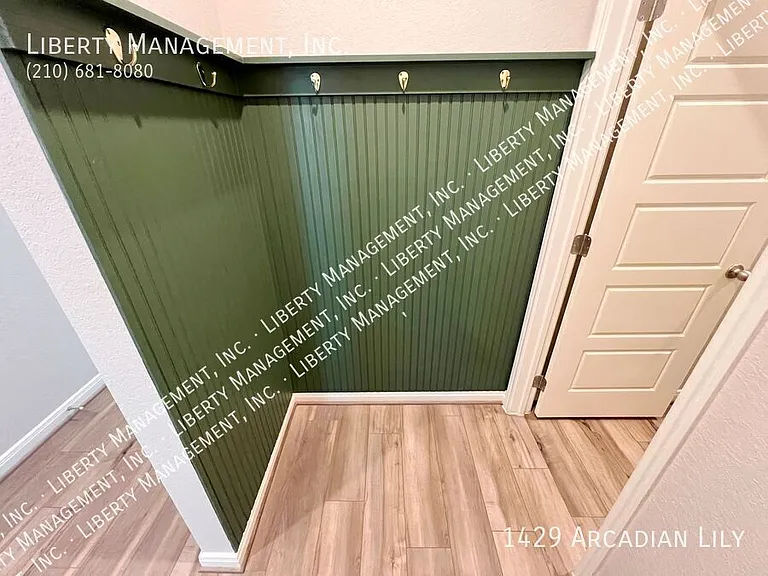 1429 Arcadian Lily — Photo 6