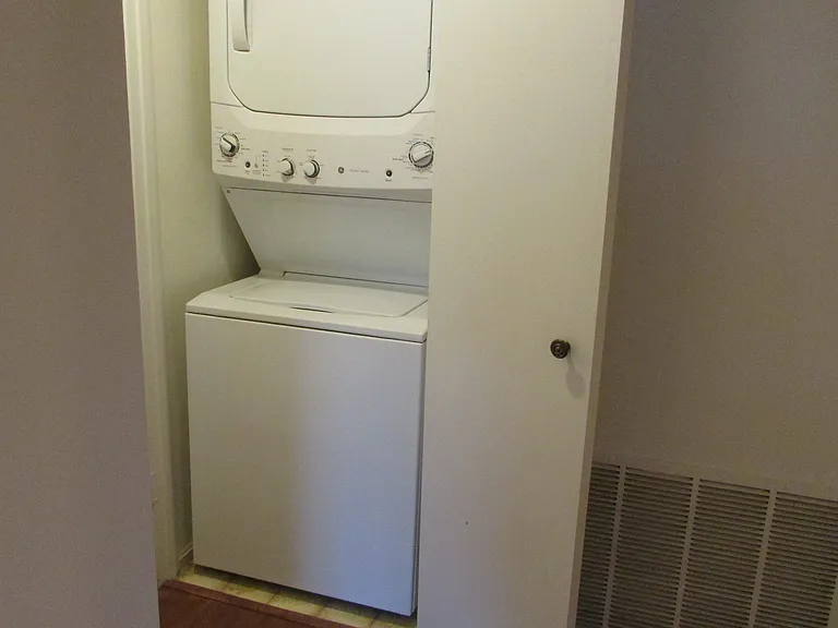 15100 Interlachen Dr #821 — Photo 35