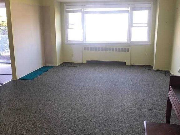 2nd image of 824 E Park Ave