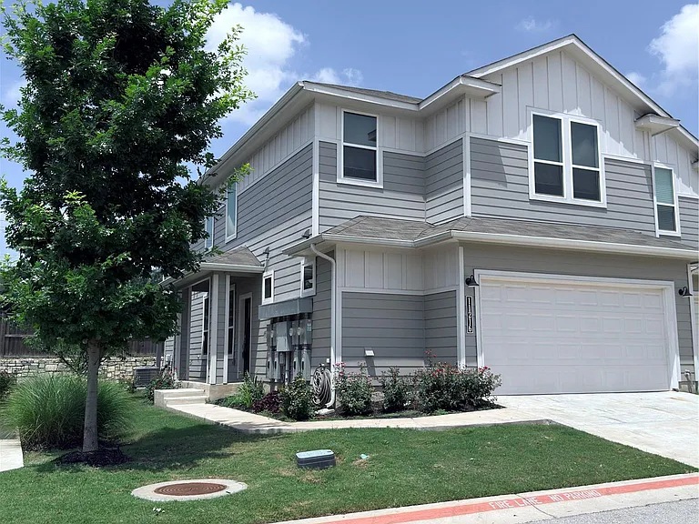 11216 Gadsen Ln — Photo 1