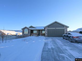6621 Whispering Springs Ct, Casper, WY 82604