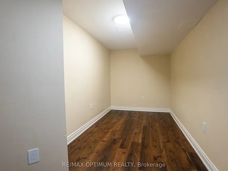 9 Fenchurch Dr #BASEMENT — Photo 14