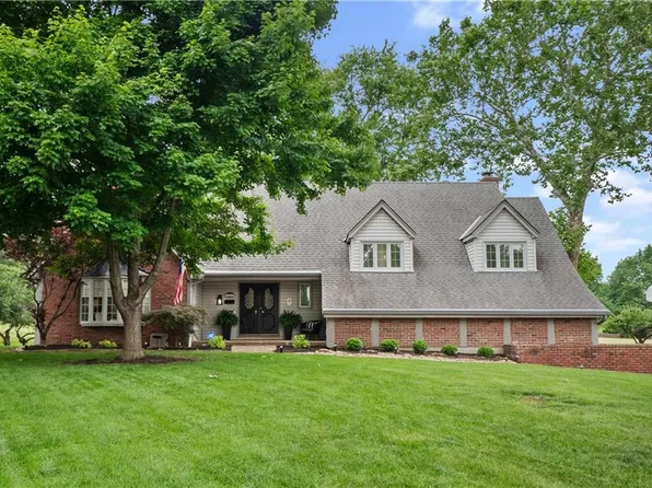 9118 W 104th Ter, Overland Park, KS 66212