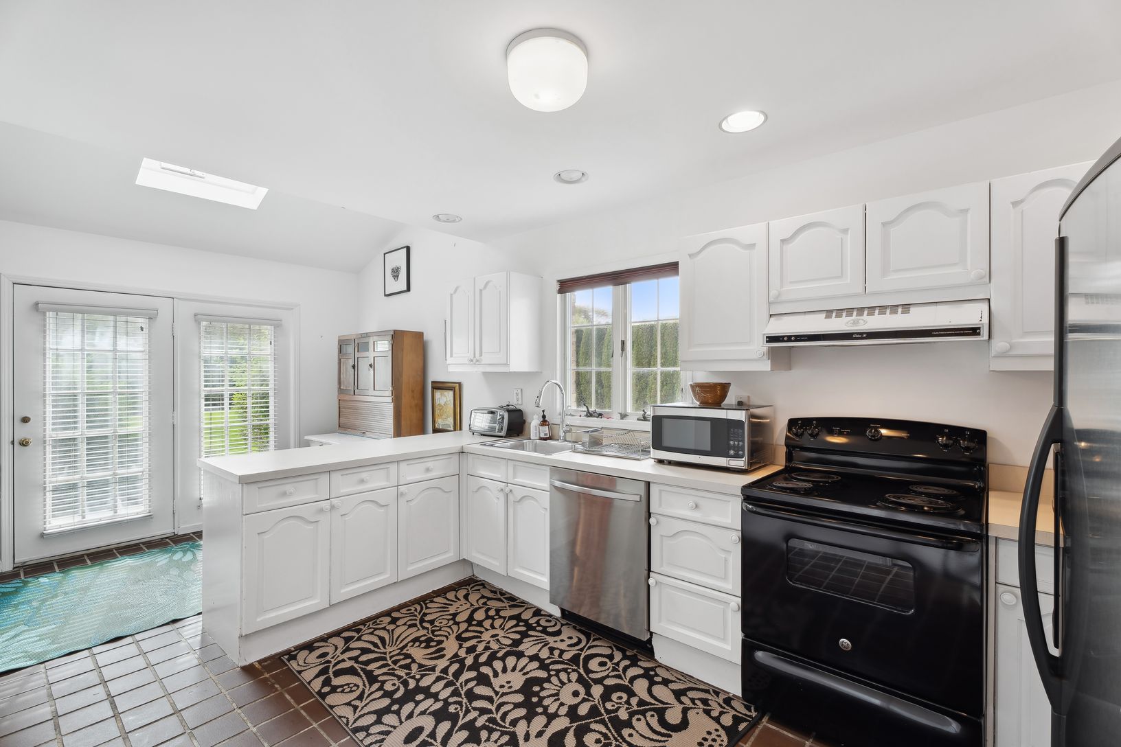  Large Kitchen