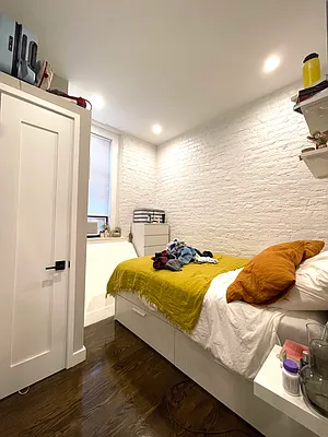 Rented by Douglas Elliman | media 24