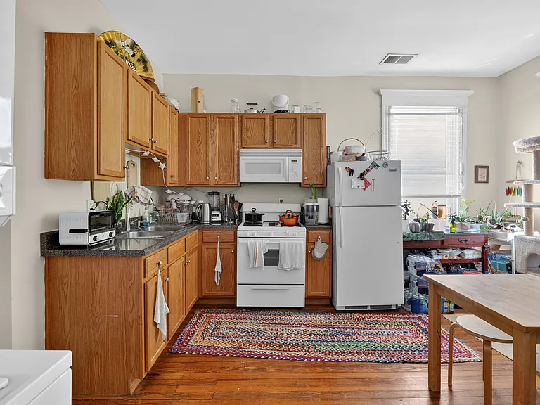 710 N 24th St #3 — Photo 7
