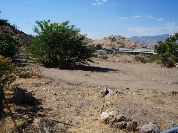 3713 Pepperwood Dr, Lake Isabella, CA 93240