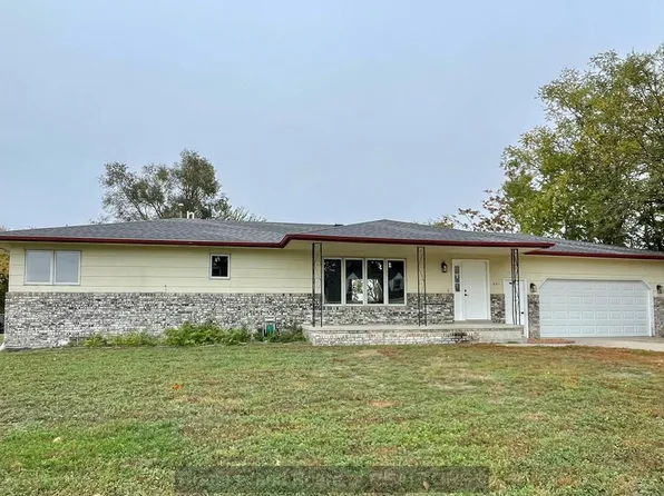 601 E C St, Hastings, NE 68901
