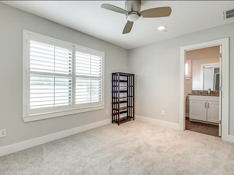 4415 Munger Ave #1A — Photo 16