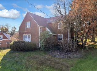 4 Greenwood Dr, Mc Kees Rocks, PA