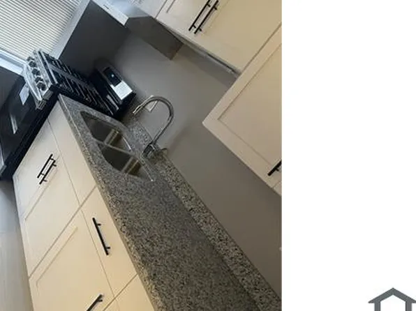 5758 S Green St, Chicago, IL